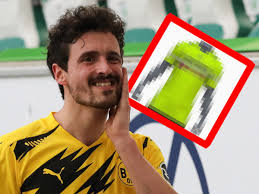 Check spelling or type a new query. Borussia Dortmund Neues Trikot Sorgt Fur Fan Entsetzen Derwesten De