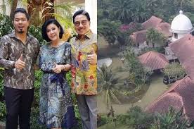 Walau telah berusia 56 tahun sosoknya tak bisa dipungkiri masih sangat cantik, lo. Pisah Dengan Hotma Sitompul Terkuak Rumah Mantan Calon Mertua Nia Ramadhani Ini Tak Kalah Dengan Keluarga Bakrie Semua Halaman Grid Fame