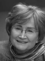 UNdERGRAdUAtE cOMMENcEMENt