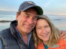 Leslie Hamann's Instagram, Twitter & Facebook