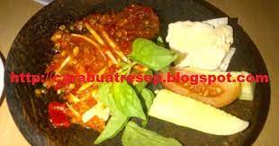 Review lengkap soal bebek sinjay yang tersohor itu sudah pernah saya tulis di sini, dengan segala kekurangan dan keunggulannya. Cara Membuat Sambal Mangga Muda Enak Resep Masakan Indonesia