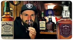 Tennessee whiskey is a straight bourbon whiskey that is and can only be produced in the state of tennessee. Jack Daniel S Rye Tennessee Straight Rye Whiskey 0 7l Gunstig Kaufen