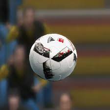 It commenced on 5 august 2016 and ended on 21 may 2017. Ultigamerz Pes 2013 Adidas Torfabrik Bundesliga 2016 17 Ball