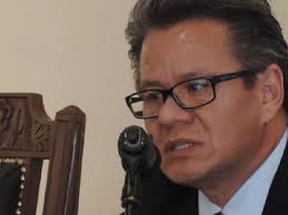 Ajuaa Punto Com Director de Jurisprudencia UAdeC goza de buffet de recursos