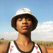 South african rapper, emtee best known for his debut hit ambitiouz entertainment signed south african rapper, emtee decides to dish out the video to his. Emtee Slams His Haters I M Not A Wack Rapper Come Say That To My Face