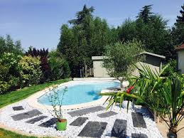 Cédez aux charmes de la piscine céline, classique et en forme de une plage immergée est un aménagement pour votre piscine en béton armé diffazur. Piscine Coque Haricot Blue Jungle De 7m Sur Cuers Avec Installation Et Terrassement Cocktail Piscine 83