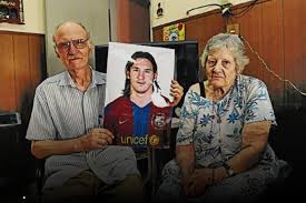 Well, we need no introduction to who lionel messi is. Celia Oliveira Antonio Cuccittini Abuelos De Lionel Messi Lanacioncomar Visionnoventa Net