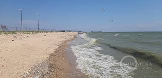 Солнечным субботним утром, мы прокатимся по пляжам города таганрога. Rodniki Na Sklade I Sekretnyj Plyazh U Trushob Strannye Mesta Dlya Kupaniya V Rostovskoj Oblasti Idei Dlya Puteshestvij