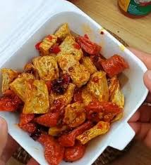 Yang kau DO hayuhh gaskeunnn🛵🤤 -Sosia tempura chili oil SERBA SERIBUAN (1000) -Mie jebew 12K (baso kecil 2) -Rujak jambu kristal/nanas/mix 12K -Es teh 5K -Pop ice 5K -Kukubima susu 6K -Extrajoss