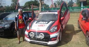Salah satu mobil lcgc ini memang menjadi favorit di kalangan para pecinta modifikasi mobil. Modifikasi Daihatsu Ayla Pakai Pintu Gunting Ala Lamborghini Modifikasi Gooto Com