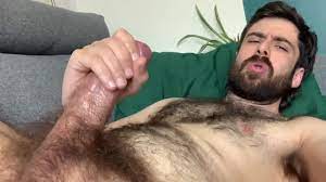 Hairy man cumming - video 3 - ThisVid.com