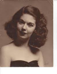 Doris Downes's Instagram, Twitter & Facebook