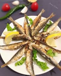 Frische Sardinen Gebraten Dazu Selbstgemachte Pommes Salat Fish Sardinien Frisch Fisch Food Lecker Del Selbstgemachte Pommes Rezepte Einfache Gerichte