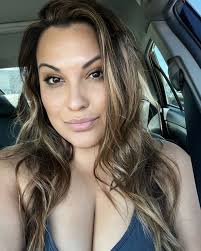 You guys know I LOVE a client selfie 😍 seeing my hair “in the wild, living  it's best life” is one of the things I live for 😂🫶🏽 thanks @lauren.xii  for sending