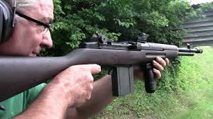 Ruggero pettinelli, caposervizio di armi e tiro, presenta la beretta bm 62 calibro.308 winchester. Werle S Bm 59 Semi Auto Cal 308 Win Www Waffen Werle De Youtube