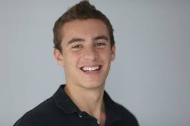 Eli Schwarz's Instagram, Twitter & Facebook