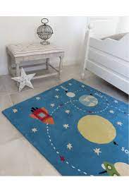 Die teppiche speziell für kinder unterscheiden sich gleich mehrfach von normalen teppichen. Kinderteppich Weltall Kinderteppiche Teppich Kinderzimmer Kinderzimmer Deko