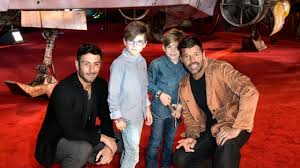 Ricky martin has announced he and husband jwan yosef are expecting their fourth child together via surrogate. Ricky Martin Is Crazy About Hosting A Photo With Her Husband Okklu