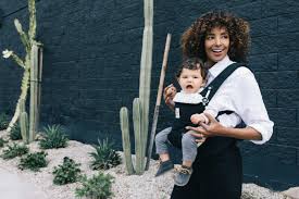 Learn how to safely front carry your child facing inwards in your líllébaby complete or líllébaby pursuit carrier. Can Your Baby Face Forward In A Baby Carrier Ergobaby Blog