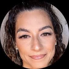 Carol Whitlow's Instagram, Twitter & Facebook