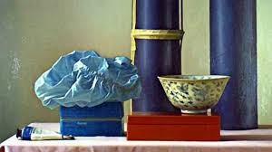 El pintor hiperrealista, que tuvo influencia del barroco español y el surrealismo de salvador dalí, combinó en sus obras, técnicas clásicas y hechos destacados de la vida de claudio bravo camus. Claudio Bravo Pintor Contemporaneo Chileno Hiperrealismo Video Dailymotion