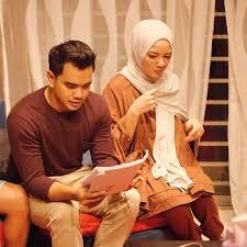 Rm45 sm/rm50 ss (*termasuk pos). Showbiz Alif Satar All Praise For Neelofa Despite Wooden Comments