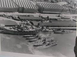 Subs In Australia Military Ships And Vessels Riverside City Us Submarines Places To Visit