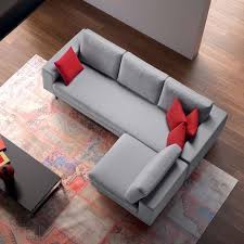 Non se ne potranno avere di enormi, certo, ma anche un divanetto con chaise longue di piccole dimensioni è sufficiente per fare il pieno di comodità. Divani Piccoli Divano Angolare Piccolo Arredamento Salotto Rettangolare Piccolo Divano