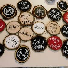 New Wood Round Ornaments Wood Christmas Ornaments Diy Christmas Decorations Easy Round Ornaments