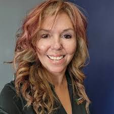 Lisa Lampley's Instagram, Twitter & Facebook