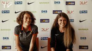 In 2014 she again secured silver at the german cross country championships over 4.36 km of the u18 behind the superior victorious alina reh. Alina Reh Konstanze Klosterhalfen Wir Lachen Viel Leichtathletik De