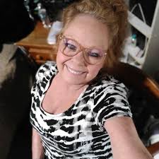 Jessie Holmes // Life...