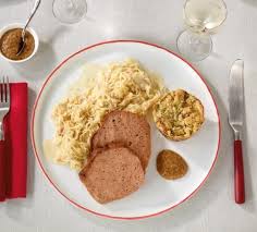 Leberkase Aus Dem Ofen Rezept Brezel Knodel Rezepte Mit Sauerkraut Essen Und Trinken