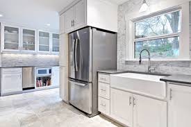 fire clay farm sinks vs. porcelain farm