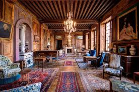 Contacter par courrier à l'adresse postale : Salon Chateau D Island Vezelay Avallon Chateaux Interiors French Interior Design French Chateau