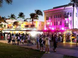 Liberty square is a 753 unit housing project in miami's dade county. Miami Beach Declares State Of Emergency Due To Spring Break Crowds Abc News