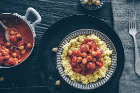 Check spelling or type a new query. Rezept Glutenfreies Couscous Aus Mais Mit Kichererbsen In Harissasauce Lunchgate Insider