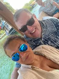 Hi all! I just wanted to introduce myself and share a photo I took in DUBAI  last month 👑💄💋