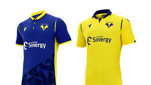 Hellas verona fc page on flashscore.com offers livescore, results, standings and match details ¬wm÷ver¬ae÷verona¬ja÷w2ks3ayi¬px÷rjvaiaho¬wu÷verona¬gra÷0¬ag÷1¬ba÷0¬bc÷1¬. Hellas Verona Presentate Le Nuove Maglie Per La Serie A 2020 2021