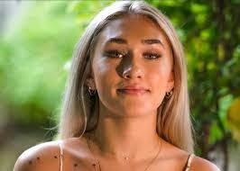 Courtney Wilcox's Instagram, Twitter & Facebook