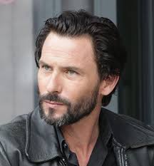 T'es pas la seule! (TV Series 2009– )