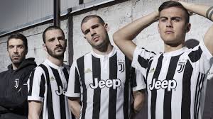See more ideas about juventus, football shirts, cristiano ronaldo 7. Juventus Stellt Neue Trikots Mit Neuem Logo Vor