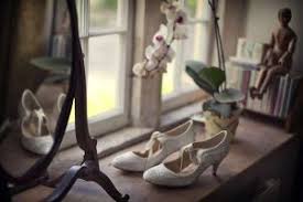 Le scarpe da sposa si rinnovano, con stile ed eleganza. Scarpe Da Sposa Tutto Quello Che C E Da Sapere Per L Abbinamento Perfetto Temptation S Gallery