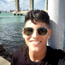 Arthur Keil's Instagram, Twitter & Facebook