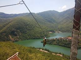 La guida turistica online sul portogallo, tutti i consigli per organizzare in autonomia la propria vacanza in portogallo, a madeira e nelle azzorre. Un Salto Nel Vuoto Al Vagli Park Zip Line I Rintronauti Due Toscani In Viaggio
