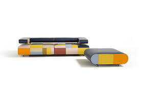 Iva and tomas buy a new sofa, but ozzak isn't satisfied. Buntes Sofa Mit Eklektischem Design Idfdesign