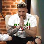 Ve bu evlilik sayesinde kültürümüzü baya tanımış hatta envai çeşit komedi malzemesi olacak olaylar yaşamıştır bu kültür tanışmasından dolayı. Sellaro Facebook Twitter Myspace On Peekyou