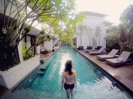12 Kamar Hotel Di Bali Dengan Akses Langsung Ke Kolam Renang Di Bawah Rp 1 Juta Kolam Renang Bali Hotel