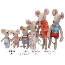 Pin By Aniko On I Must Have Toys Baby Mouse Handmade Toys