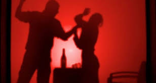 Un hombre asesinó con disparos de escopeta a su expareja y luego a la madre de esta, en dos ataques realizados en diferentes viviendas. Joven De Valdivia Repelio Con Cuchillo Cocinero Intento De Femicidio En Su Contra Nacional Biobiochile